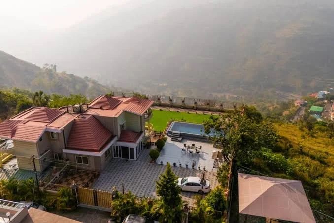 5 BHK CLIFFSIDE MAHABALESHWAR