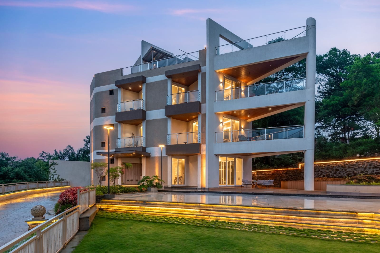 5 BHK THE MAJESTIC VILLA LONAVALA